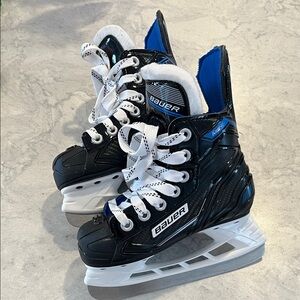 Bauer MS-1 toddler hockey skates size Y9